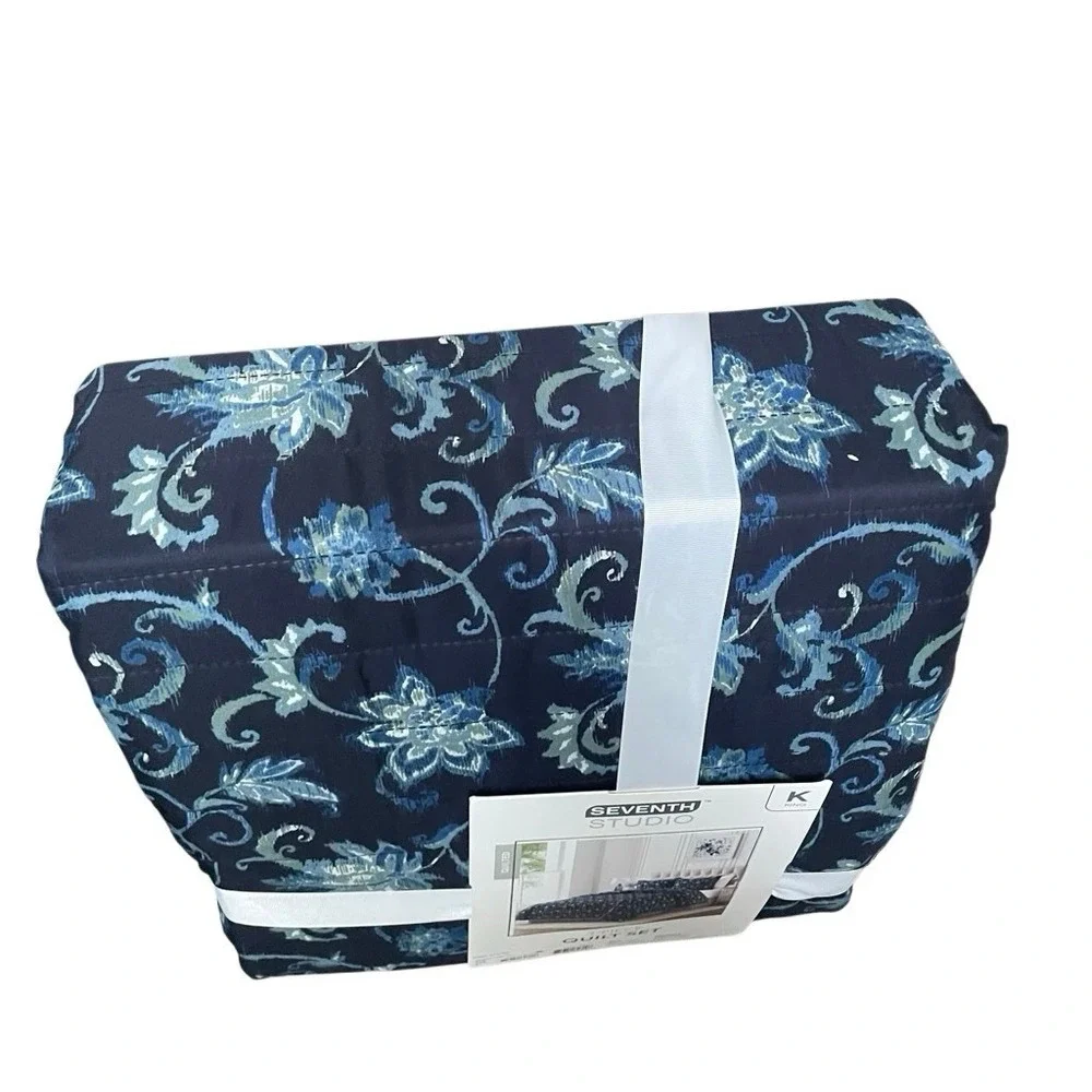 Seventh Studio Vancie Navy Floral‎ 3-Pc. Quilt Set King Size 104X 90 Inches NEW